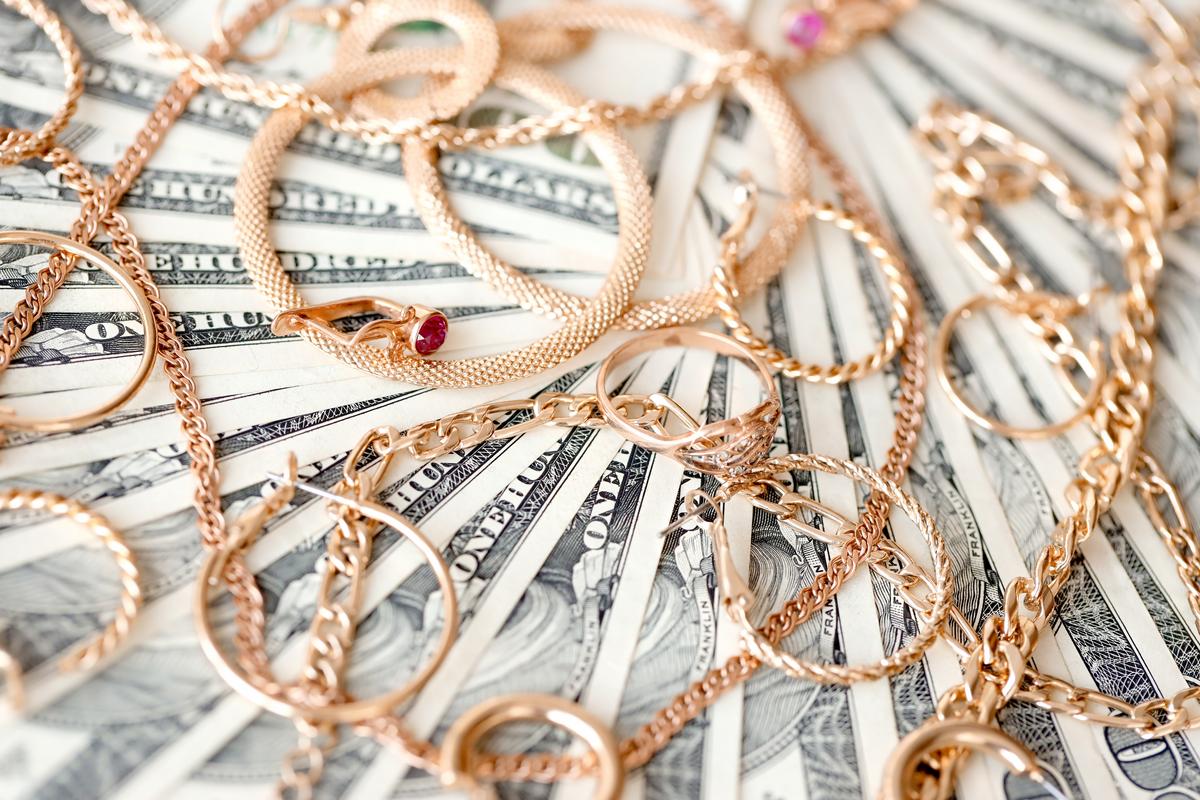 From Desperation to Opportunity: How a Pawn Shop Can Turn Things Around	