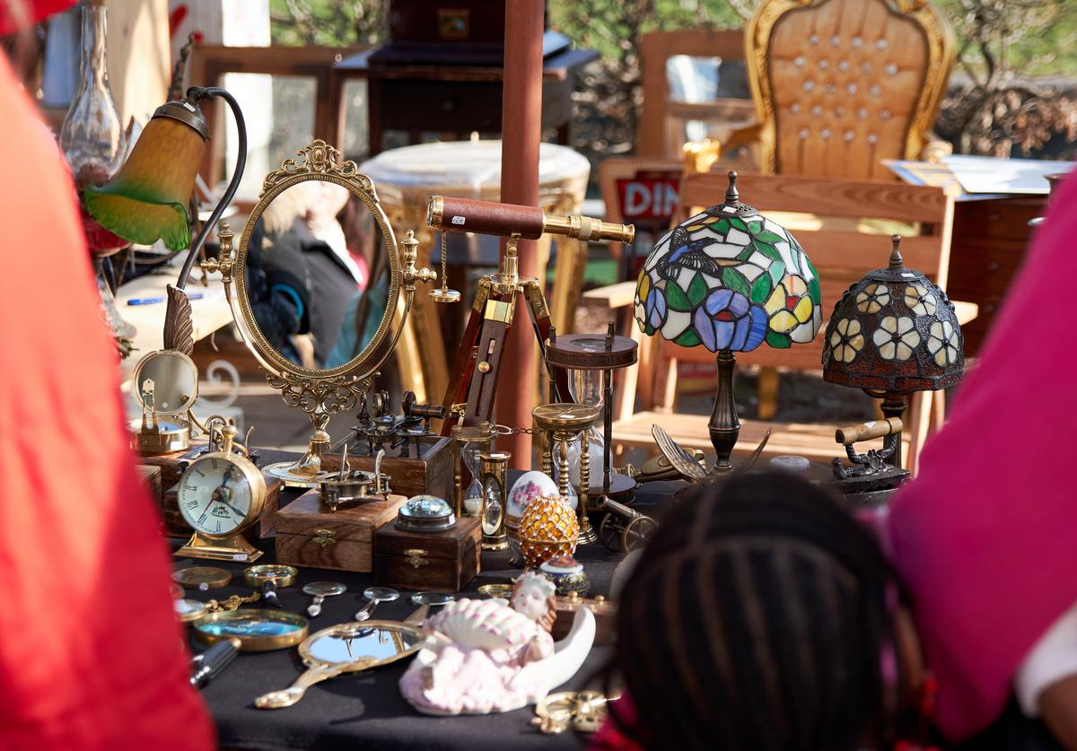 Pre-Owned, Priced Right: 5 Reasons to Shop for Gifts at a Pawn Shop